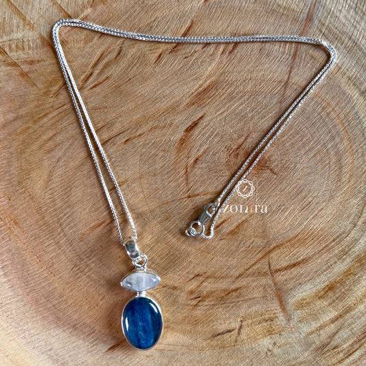 Mila Silver Necklace - Blue Kyanite & Rainbow Moonstone