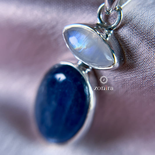 Mila Silver Necklace - Blue Kyanite & Rainbow Moonstone